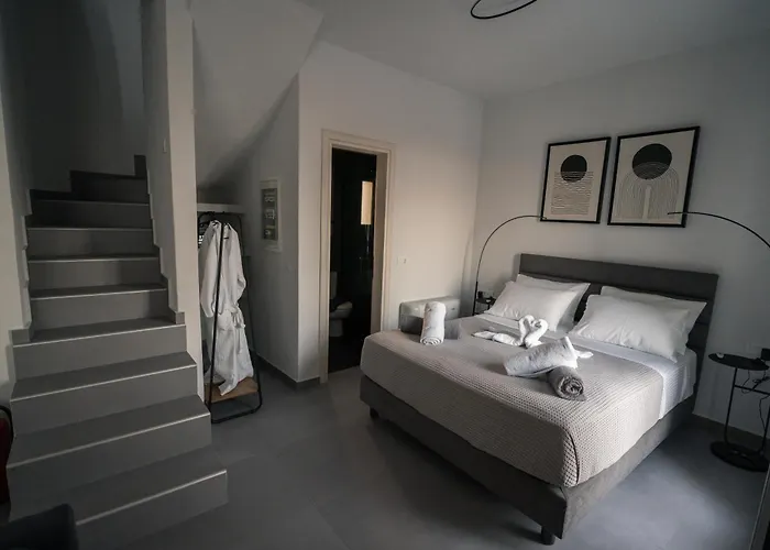 Uranides Luxury Lejlighed Karterádos