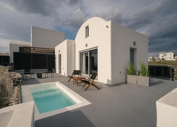 Uranides Luxury Apartment