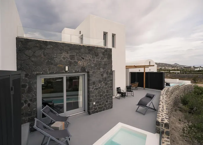 Uranides Luxury Apartment