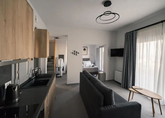 Uranides Luxury Karterados (Santorini)