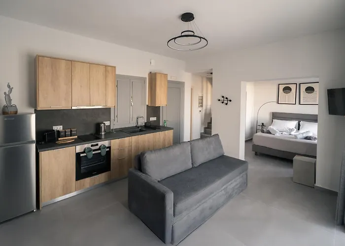 Uranides Luxury Apartment *